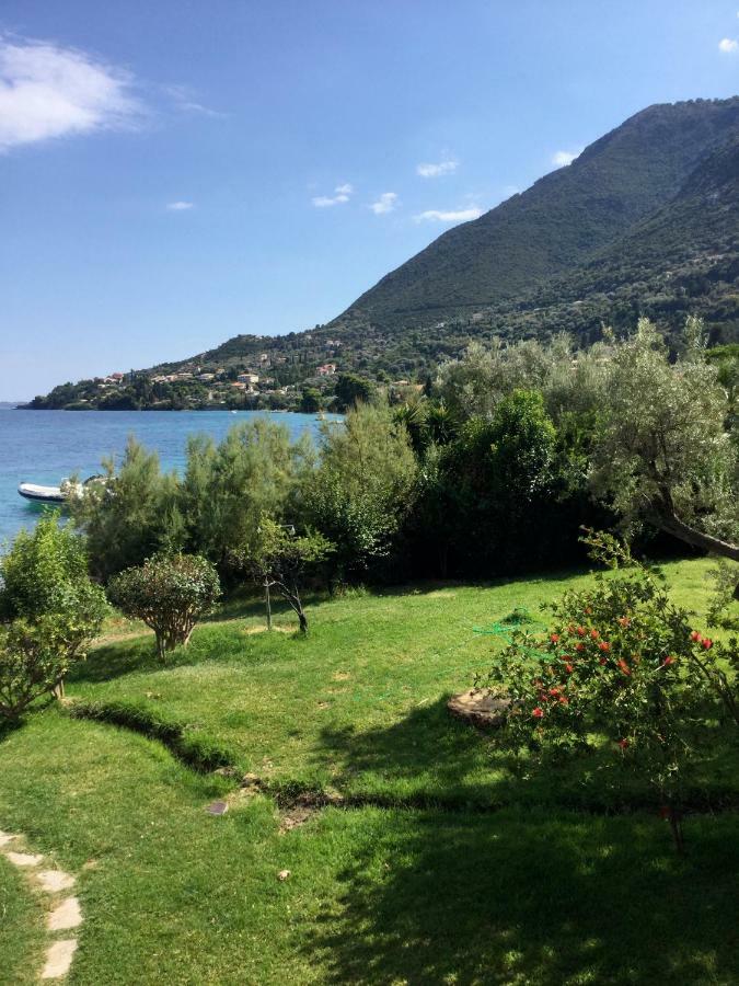 Lefkada Beachfront Apartment Nikiana Exterior photo