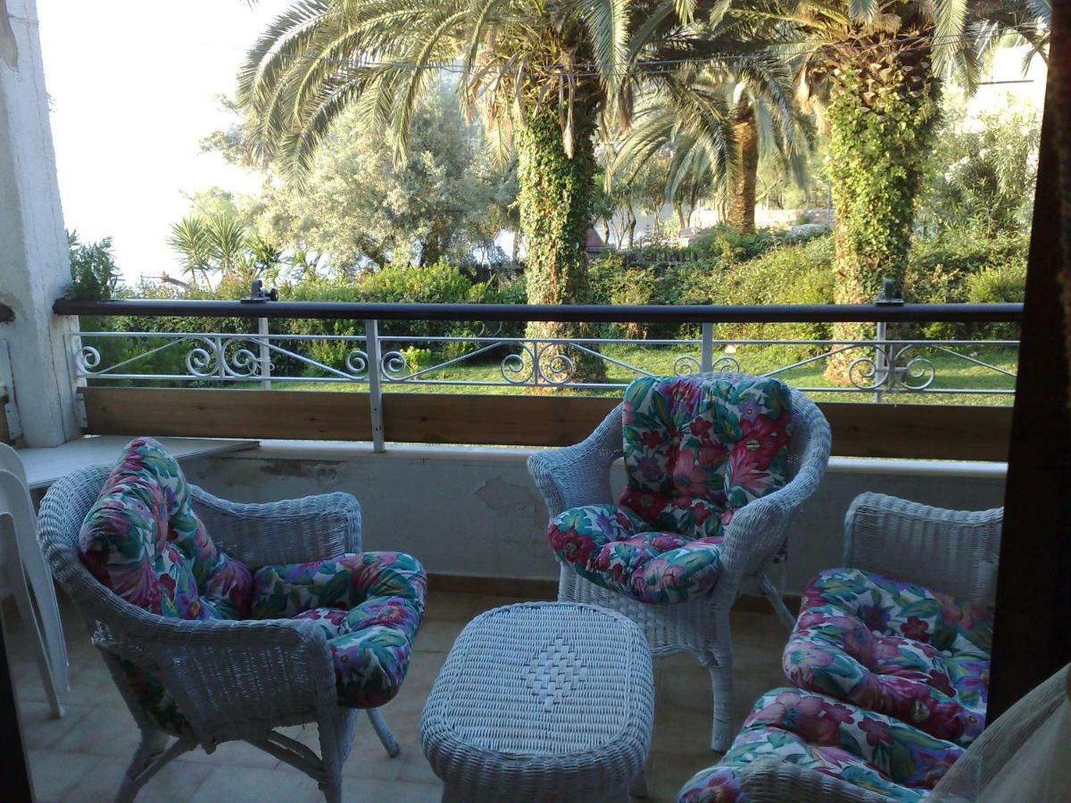 Lefkada Beachfront Apartment Nikiana Exterior photo