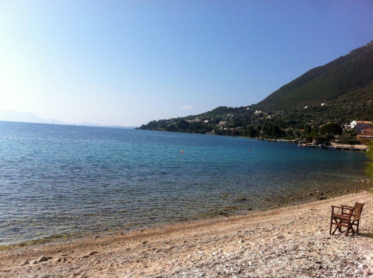 Lefkada Beachfront Apartment Nikiana Exterior photo